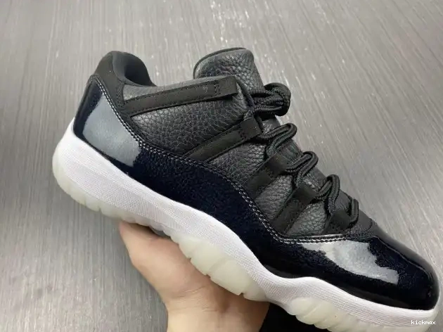 Cheap MAX AV2187-001 Jordan Low Retro 11 Air 72-10 0320